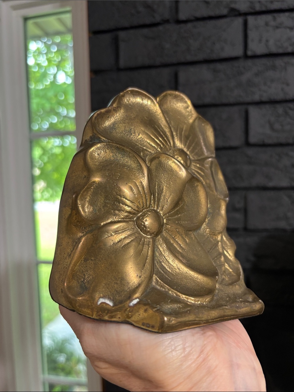 Vintage Pair Of Brass Magnolia or dogwood flower Bookends - floral decor - Picture 4 of 12